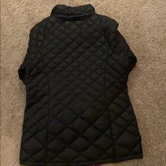 The North Face Quilted Black Snow Jacket - Picture 5 of 5